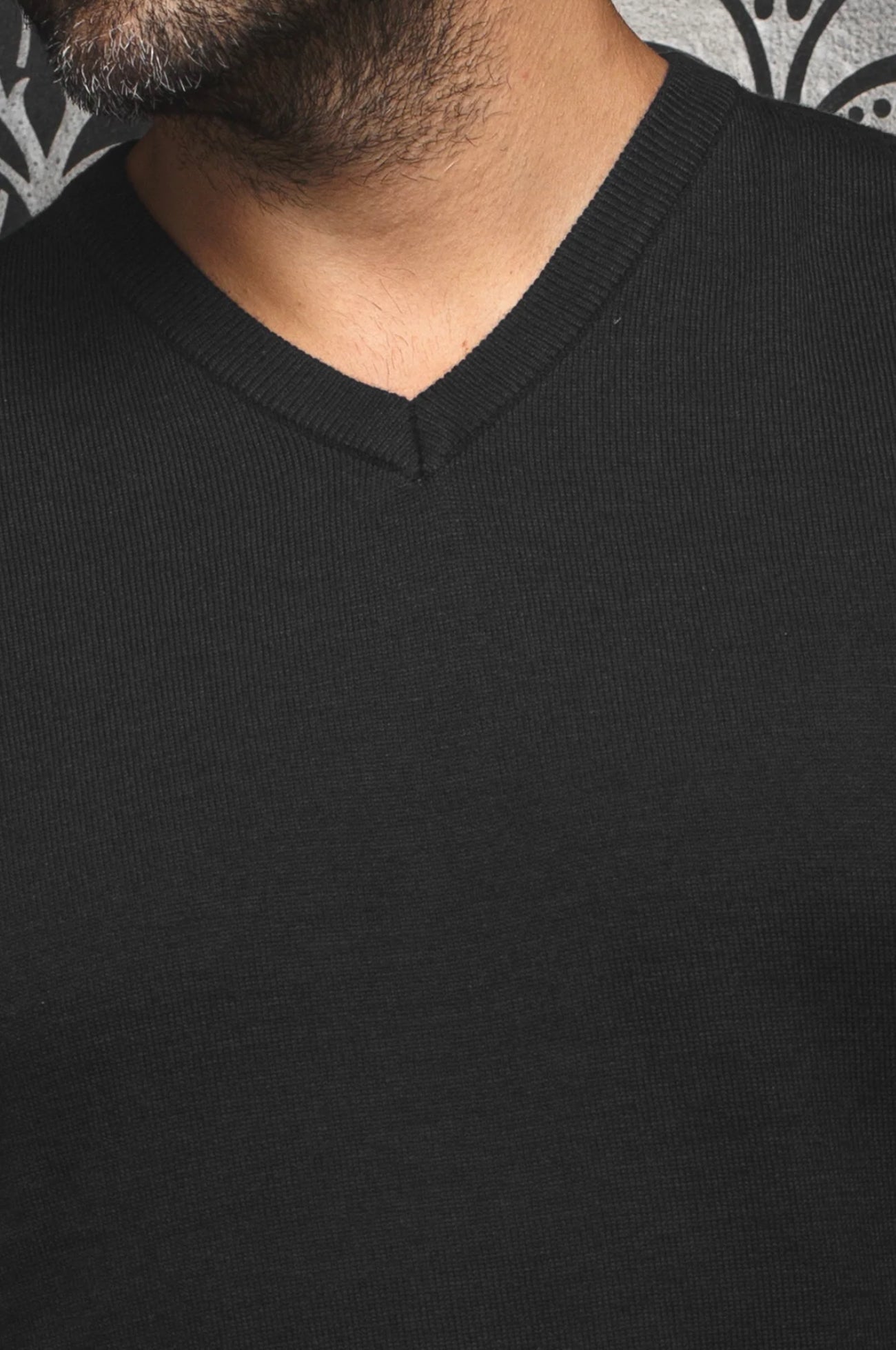 Merino Wool Sweater Saxony Black V-Neck