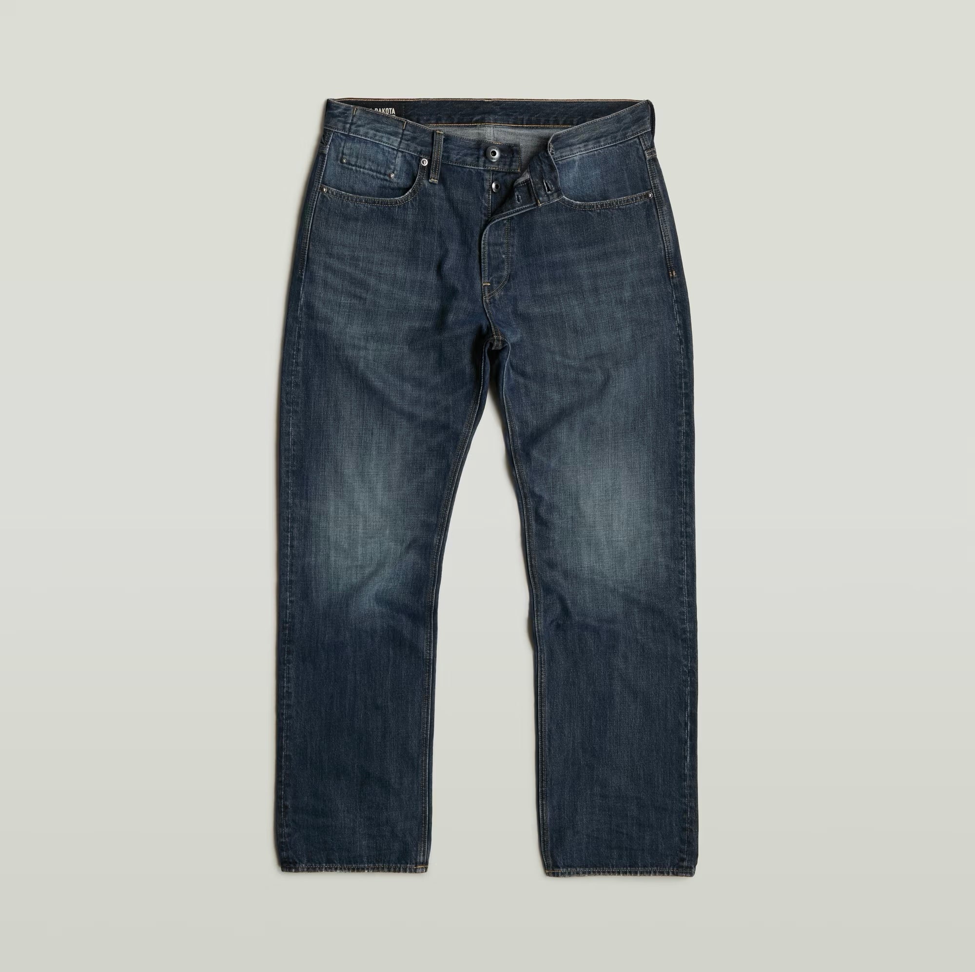 DAKOTA REGULAR STRAIGHT JEANS worn in broken cloud