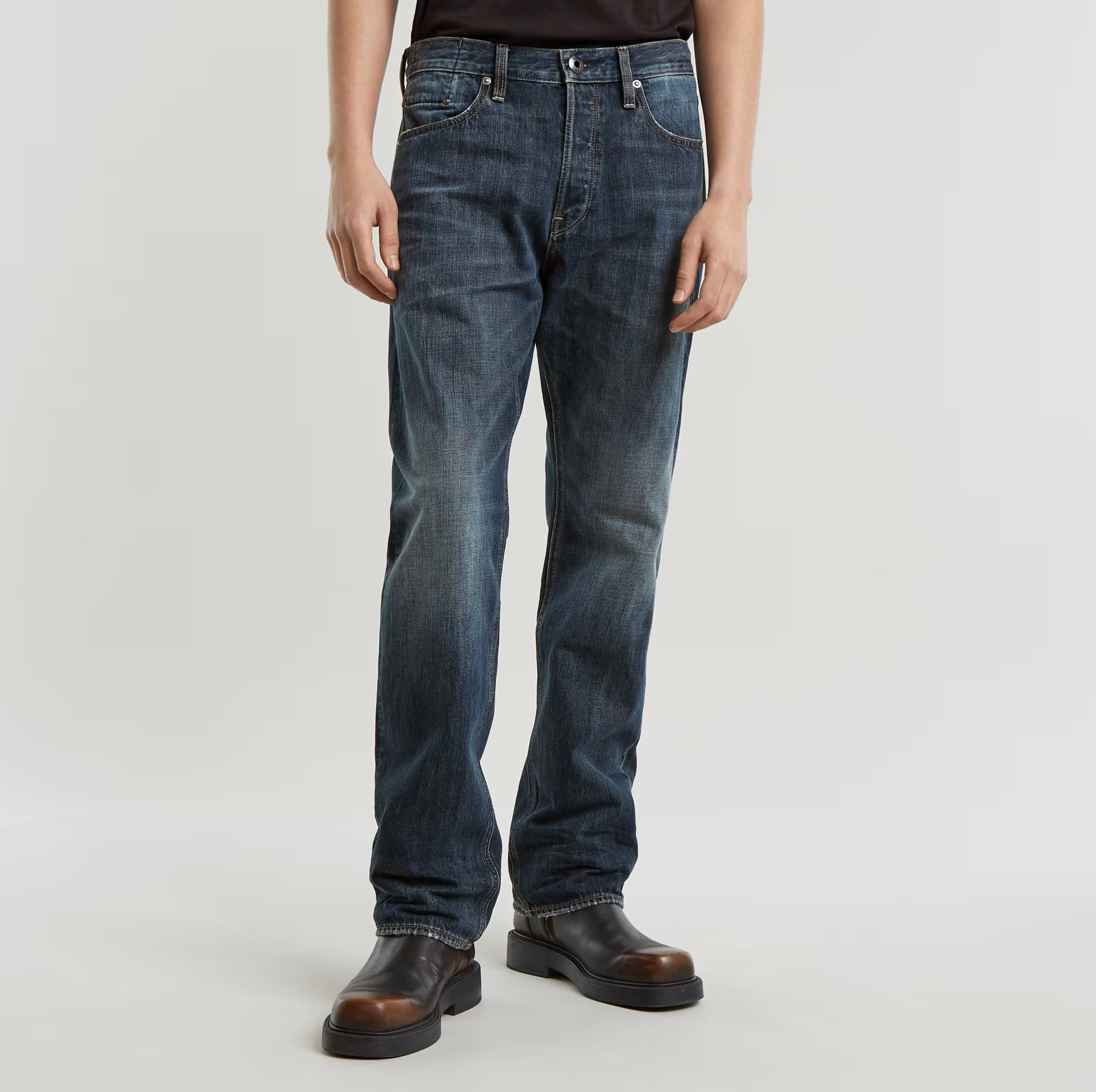 DAKOTA REGULAR STRAIGHT JEANS worn in broken cloud