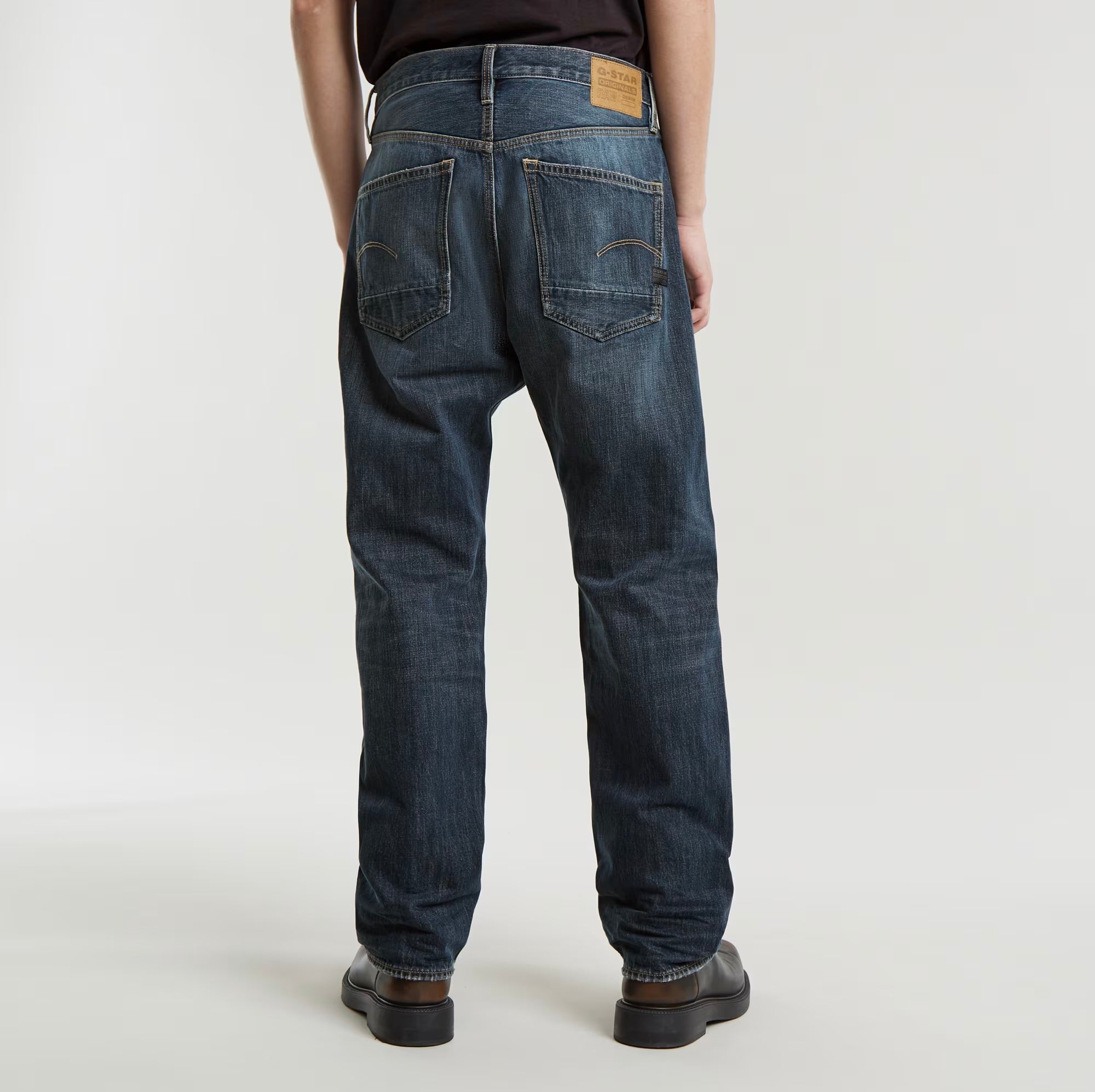 DAKOTA REGULAR STRAIGHT JEANS worn in broken cloud