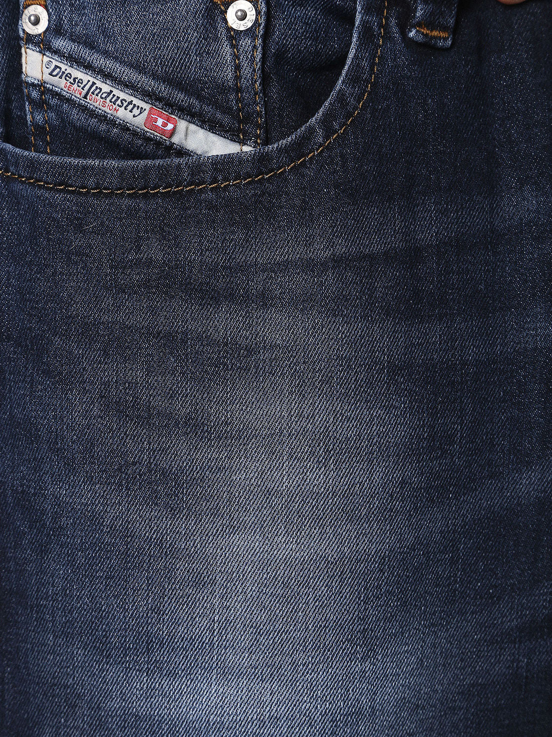 Diesel Men’s Denim LARKEE 084KW Regular Straight Jeans