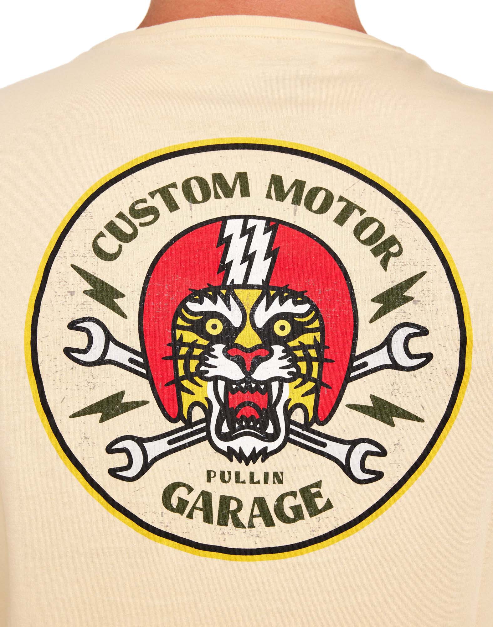 Pullin T-Shirt Garage