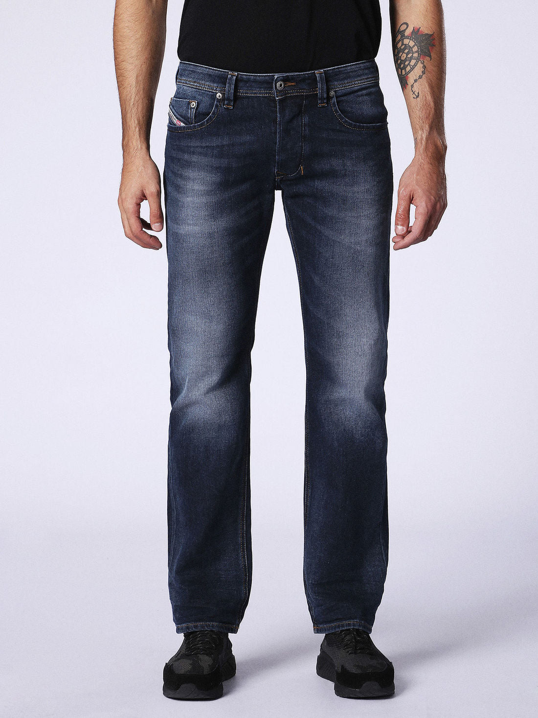 Diesel Men’s Denim LARKEE 084KW Regular Straight Jeans